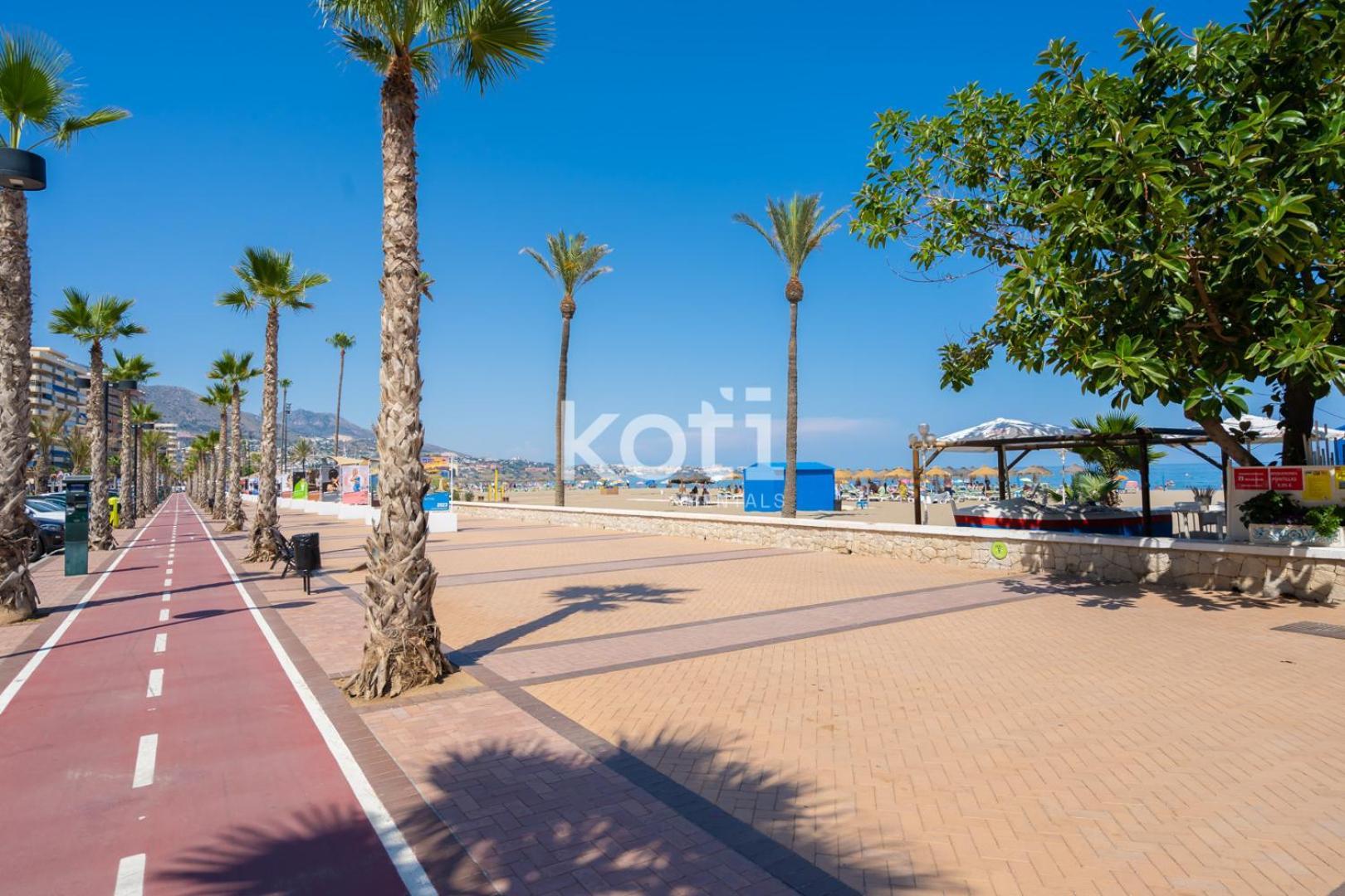 Koti Rentals - Casita Rosario Pino Rooftop Y Bbq Fuengirola Bagian luar foto